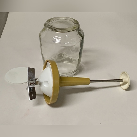 1960s Vintage Mustard Yellow Federal Houseware Chicago Illinois Nut Chopper - Picture 12 of 16